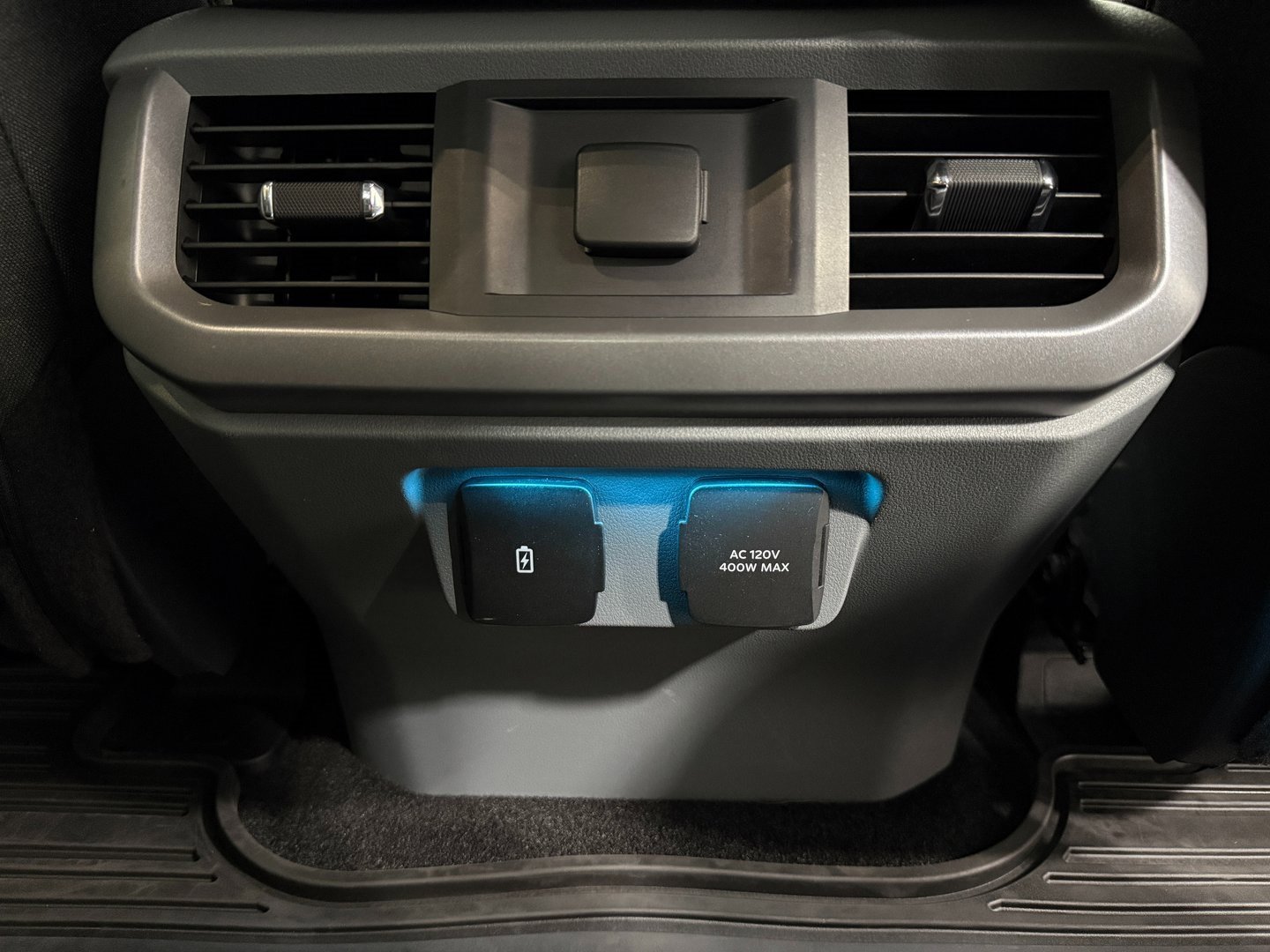 Used 2024 Ford F150 XLT w/ Equipment Group 302A MID image 39