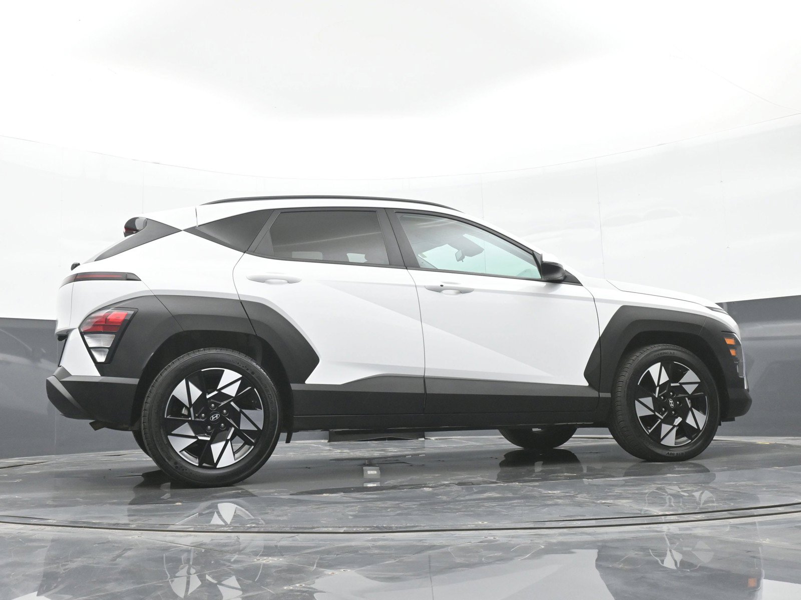 Certified 2024 Hyundai Kona SEL FWD image 40