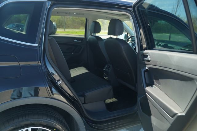 Used 2018 Volkswagen Tiguan SEL image 22