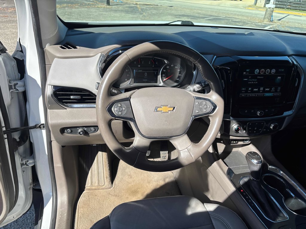 Used 2019 Chevrolet Traverse LT FWD image 12