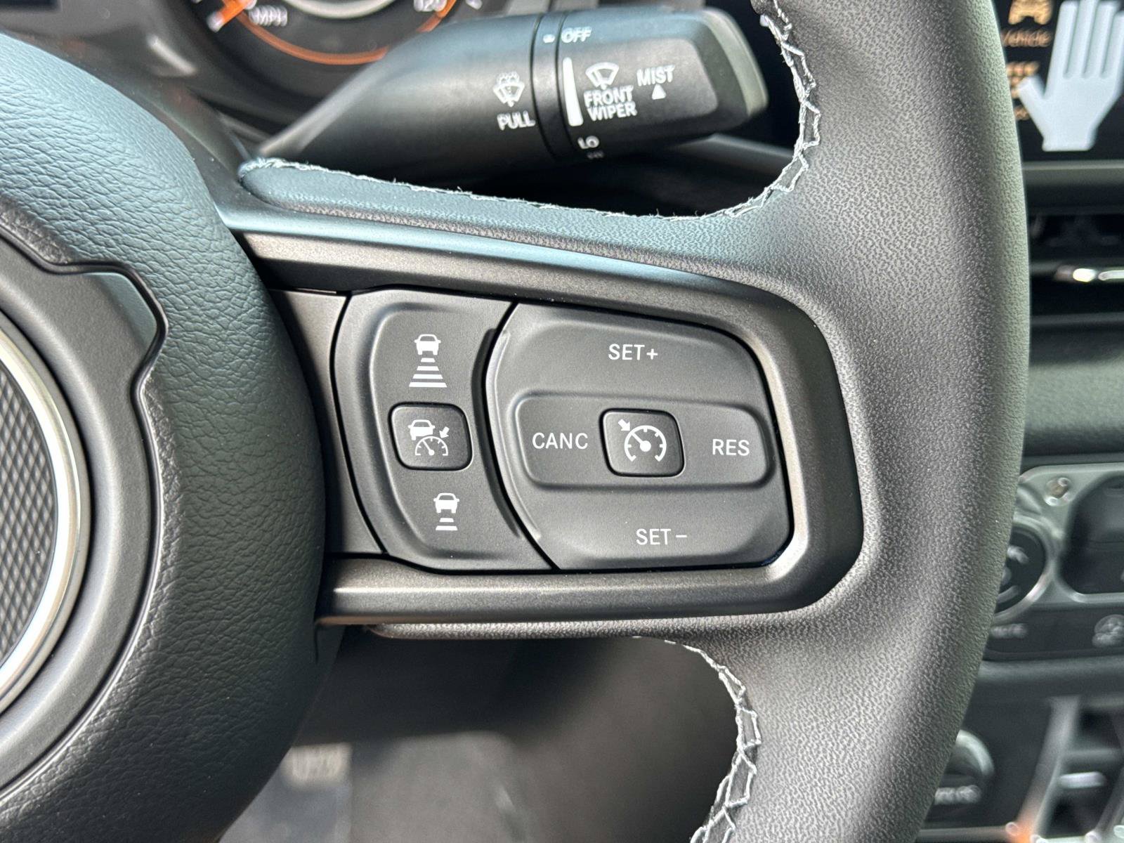 New 2026 Jeep Gladiator Sport AWD/4WD image 9