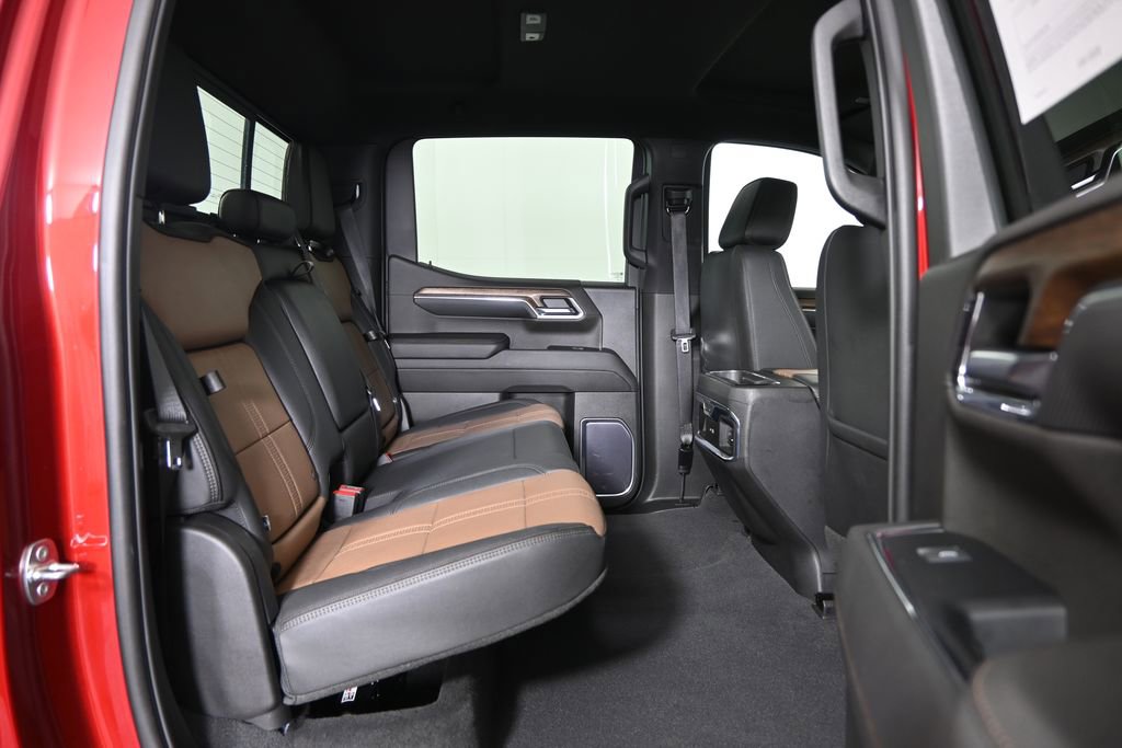 Used 2023 Chevrolet Silverado 1500 High Country w/ Technology Package image 17