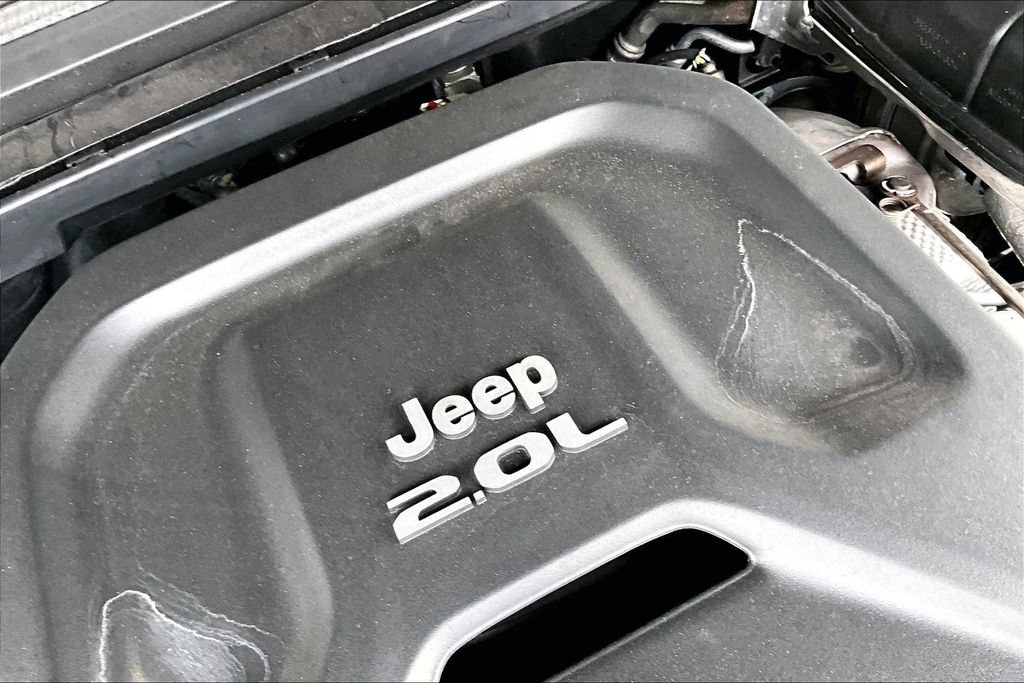 Used 2021 Jeep Wrangler Unlimited Sahara AWD/4WD image 29