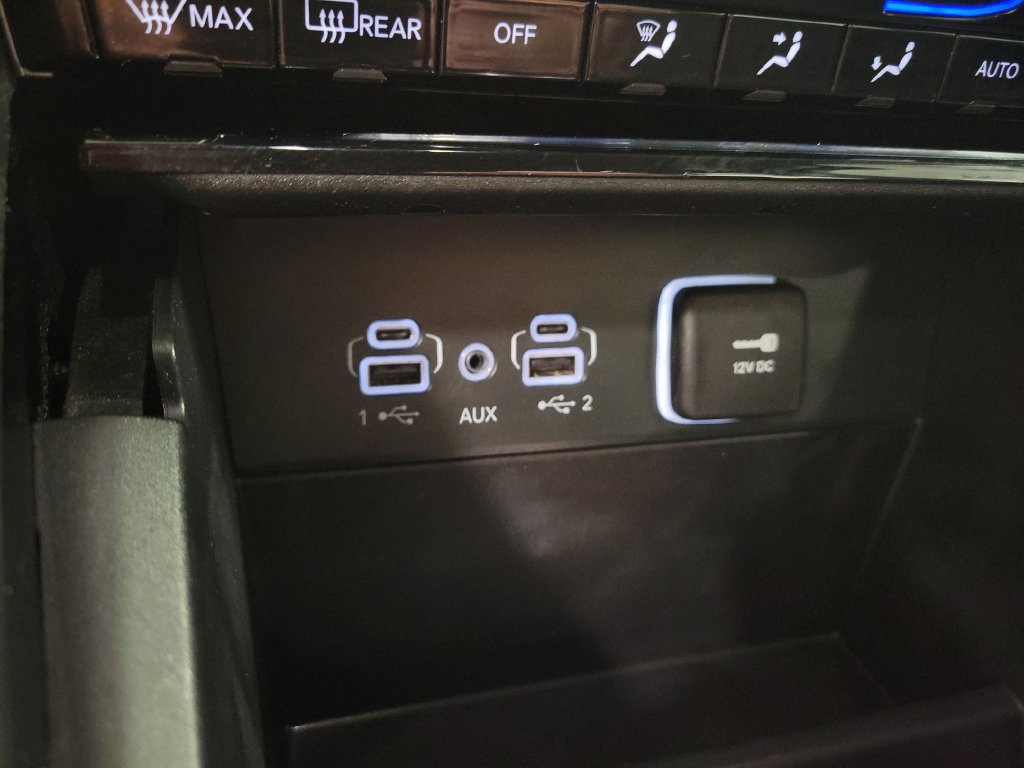 Used 2023 Jeep Grand Cherokee L Laredo AWD/4WD image 19