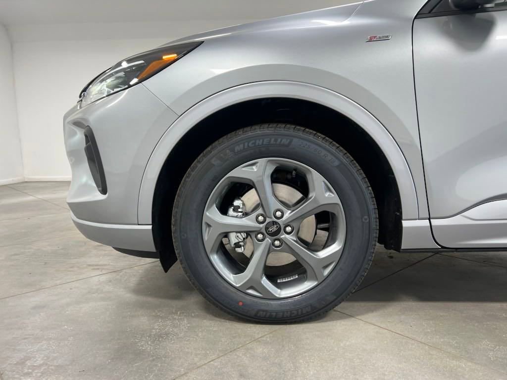 New 2024 Ford Escape ST-Line w/ Equipment Group 301A image 32