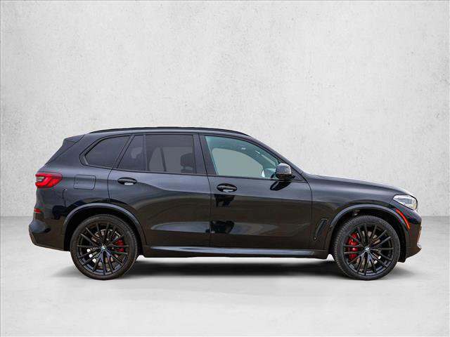 Used 2022 BMW X5 M50i image 4