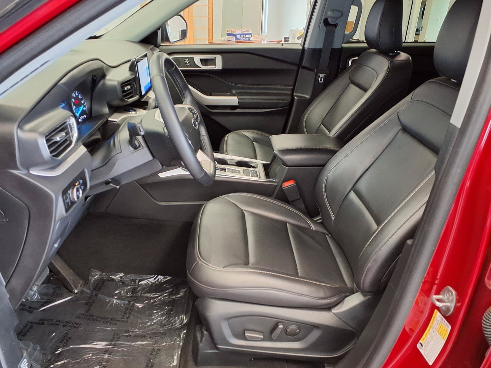 Used 2023 Ford Explorer XLT w/ Equipment Group 202A RWD image 22