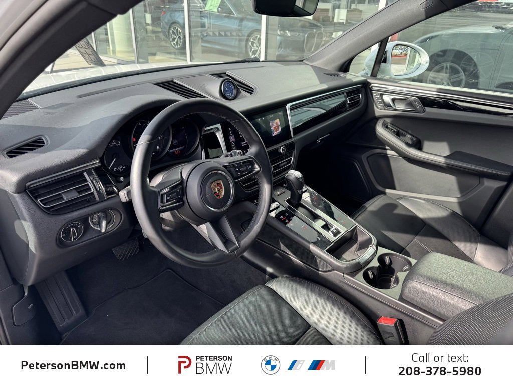 Used 2024 Porsche Macan image 16