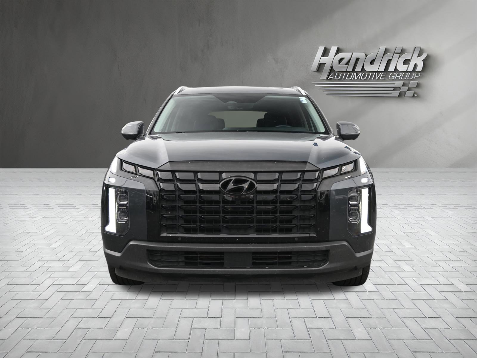 Used 2023 Hyundai Palisade SEL w/ Premium Package FWD image 3