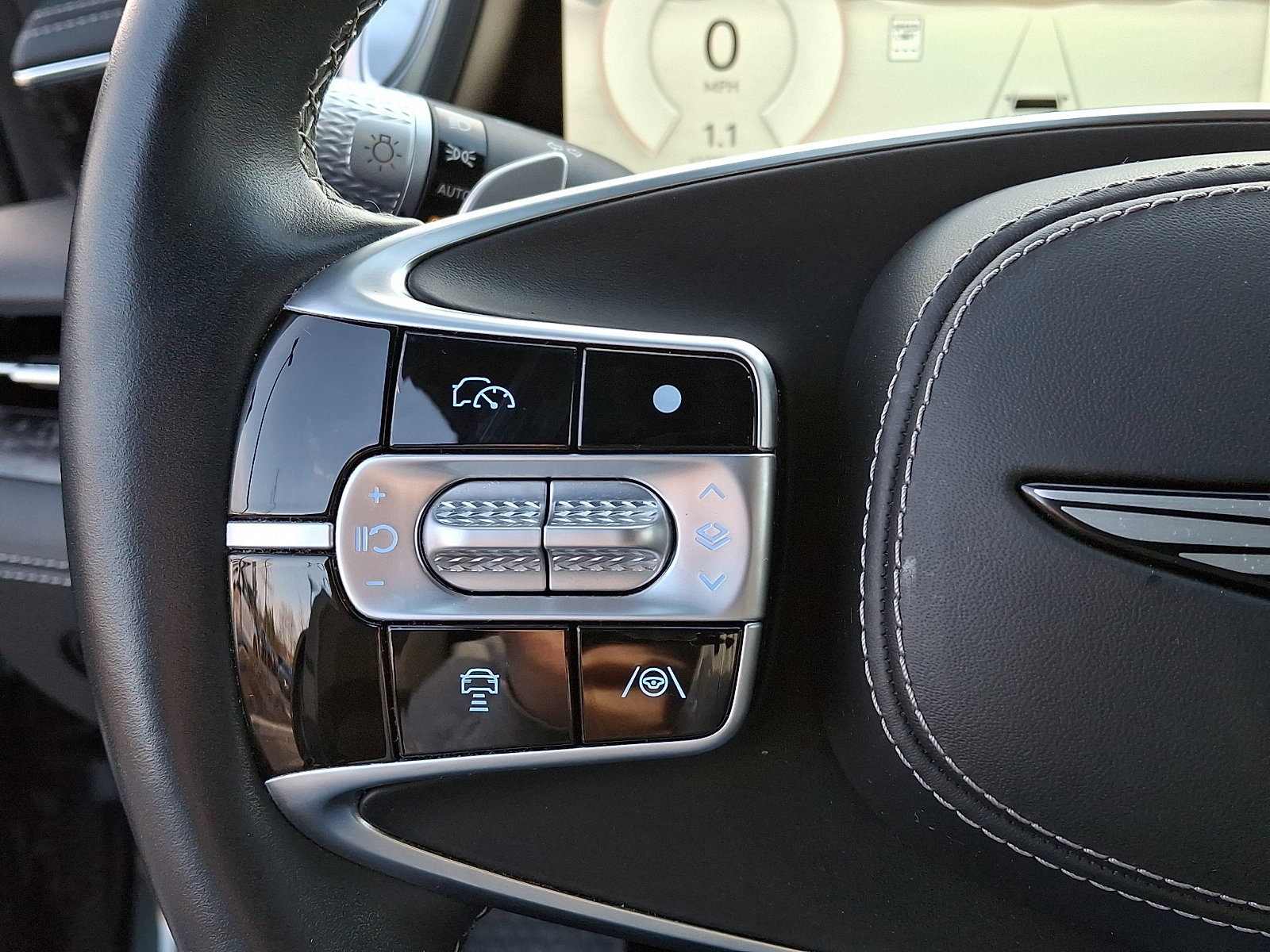 Certified 2023 Genesis G90 3.5T image 23