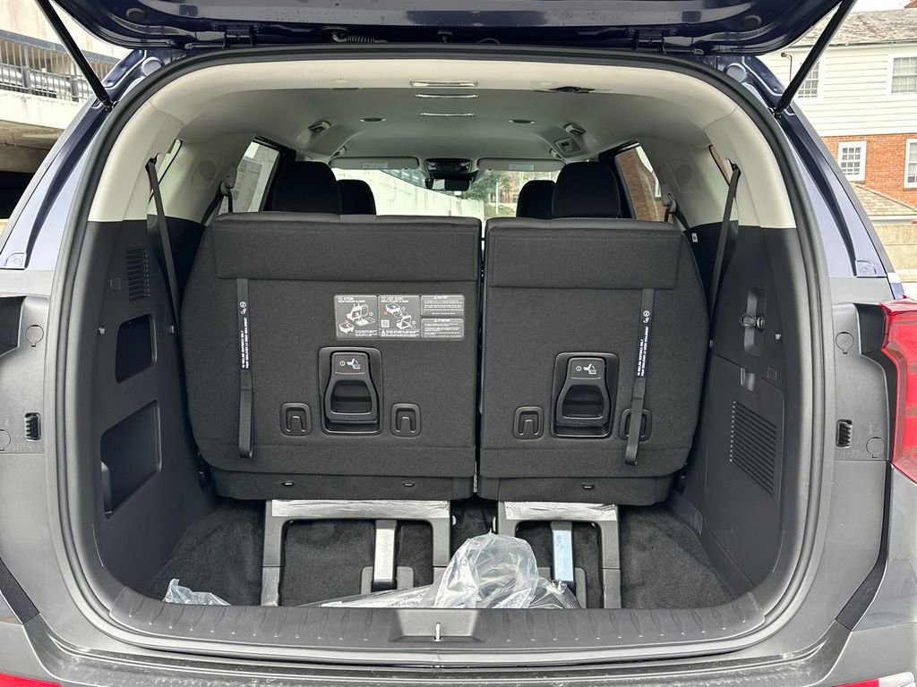 New 2026 Kia Carnival LX FWD image 6