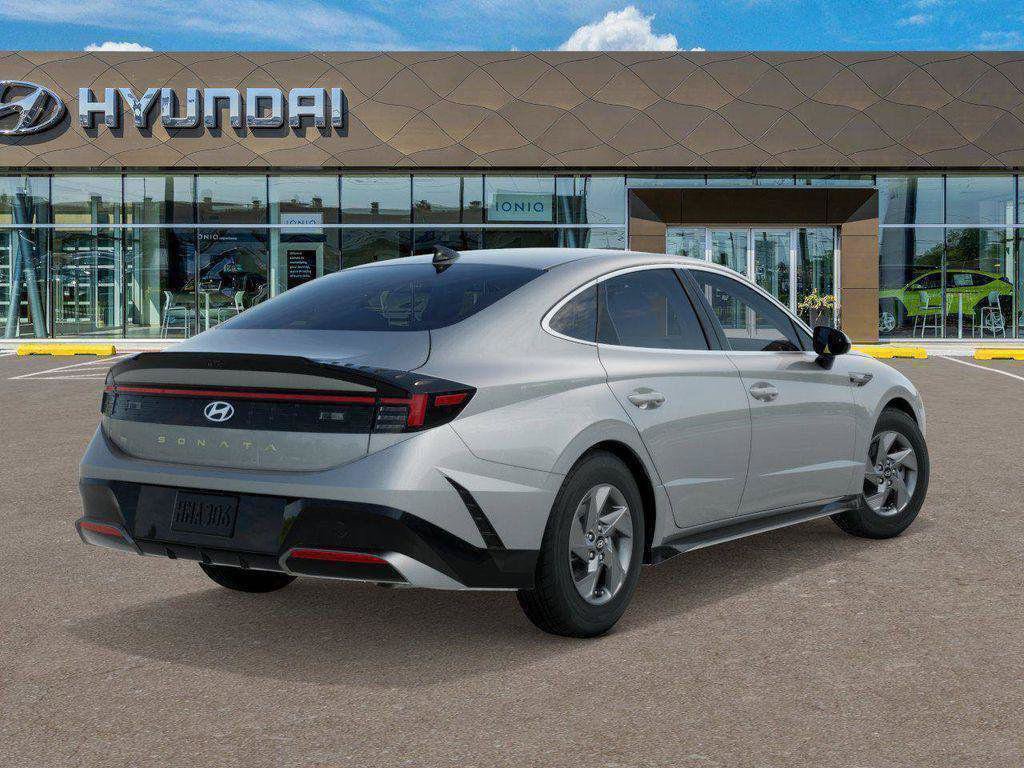 New 2026 Hyundai Sonata SE FWD image 4