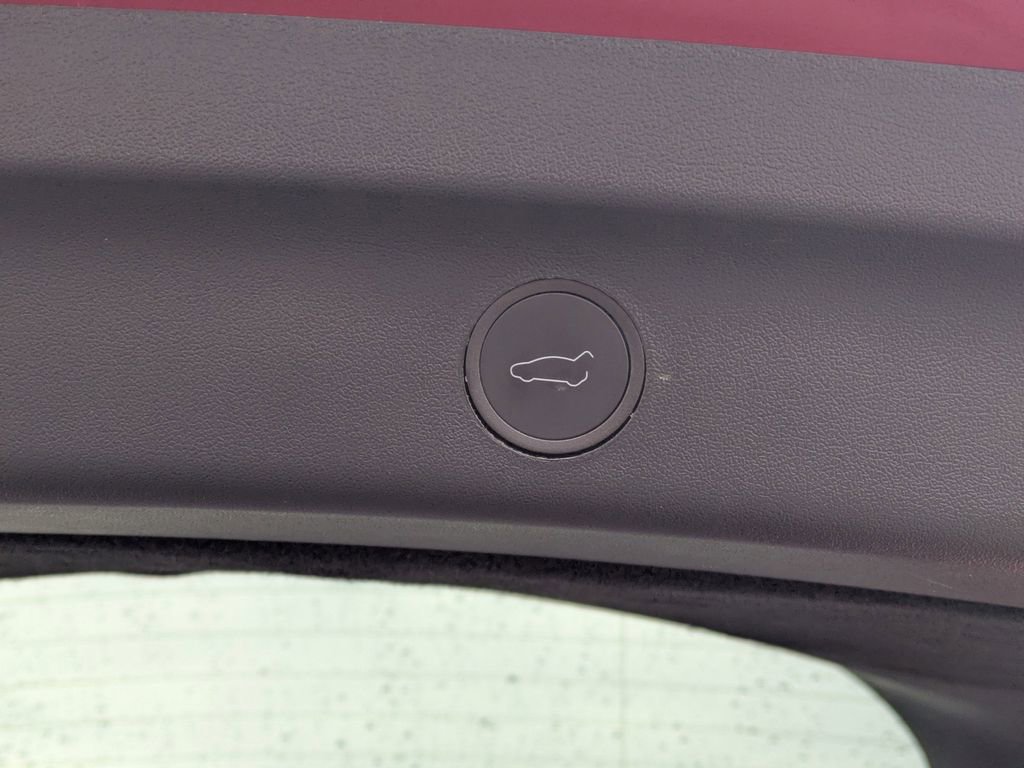 Used 2024 Tesla Model Y Long Range image 13