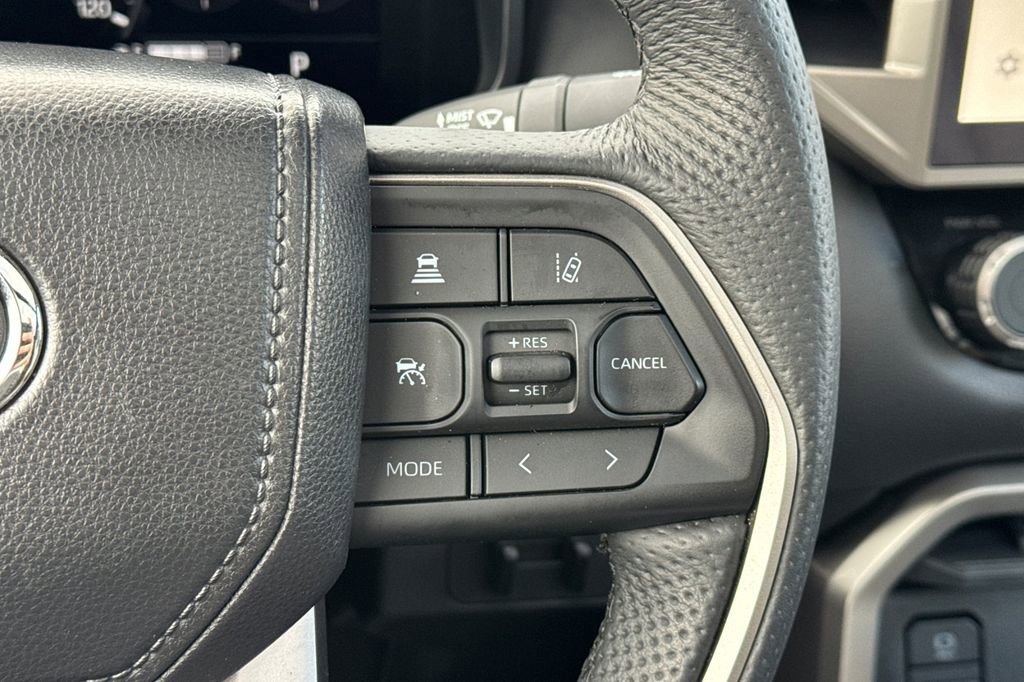 Used 2025 Toyota Tundra Limited image 29