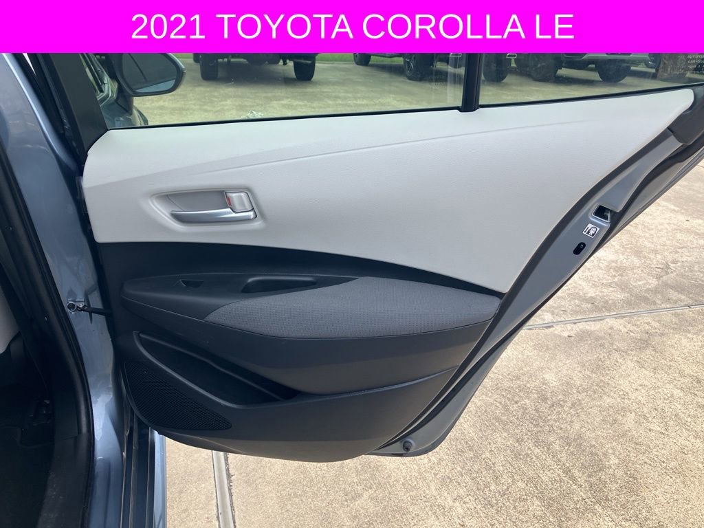 Used 2021 Toyota Corolla LE image 13