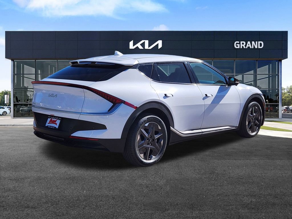 New 2025 Kia EV6 Light w/ Light LR Technology Package image 5