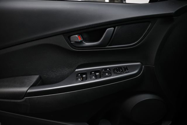 Used 2023 Hyundai Kona SEL image 13