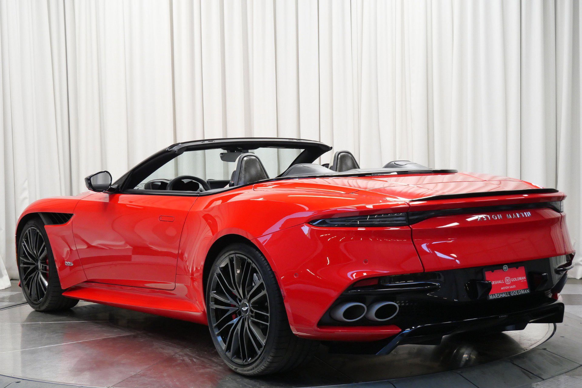 Used 2023 Aston Martin DBS Superleggera Volante image 7
