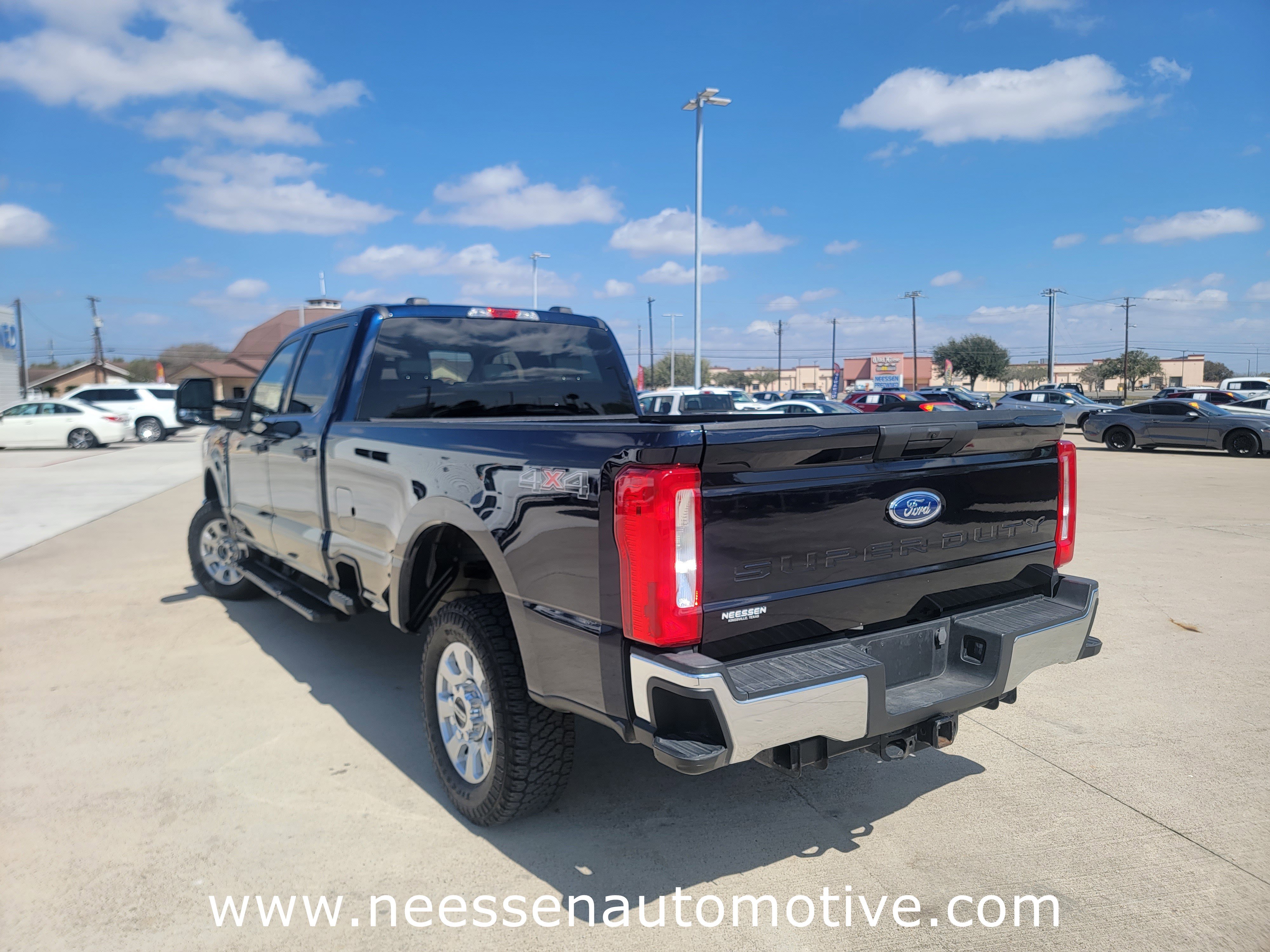 Used 2024 Ford F250 XLT AWD/4WD image 5