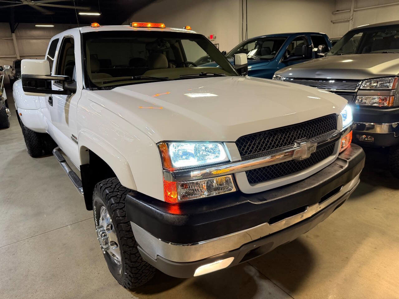 Used 2003 Chevrolet Silverado 3500 LS RWD image 47