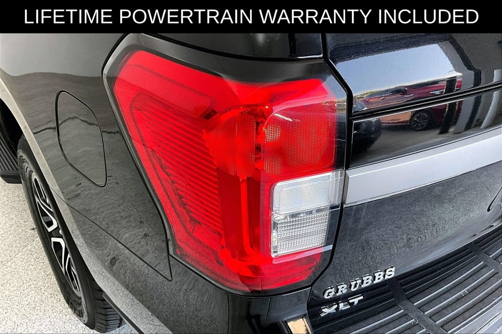 Used 2024 Ford Expedition XLT AWD/4WD image 40