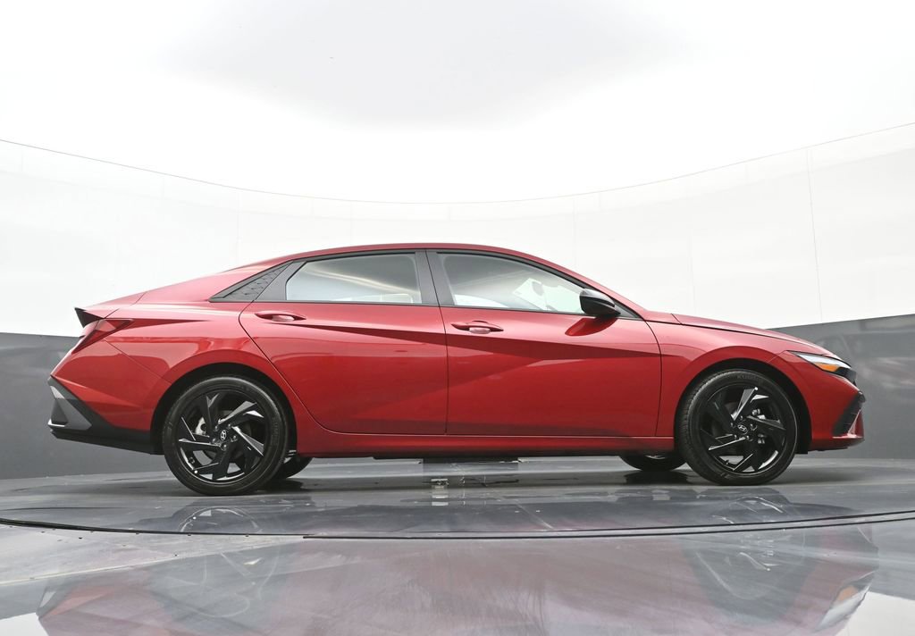 Certified 2026 Hyundai Elantra Sport FWD image 38