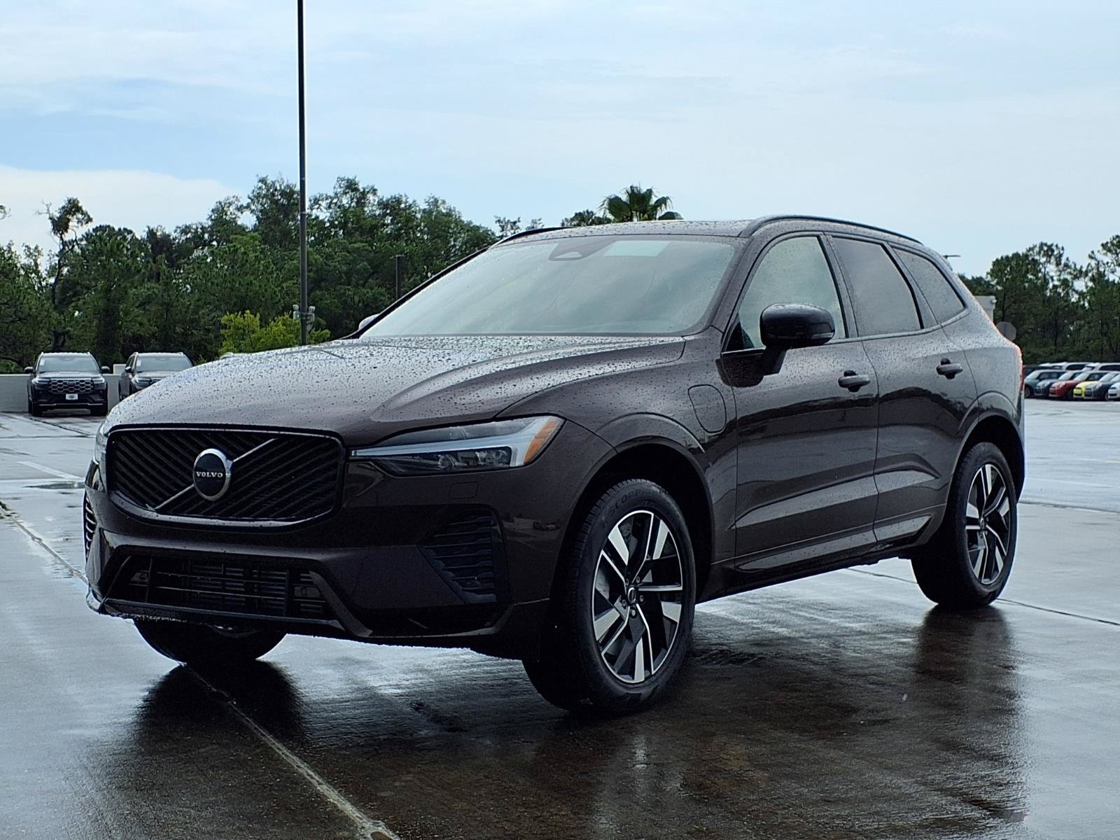 New 2026 Volvo XC60 T8 Core w/ Protection Package Premier AWD/4WD image 3