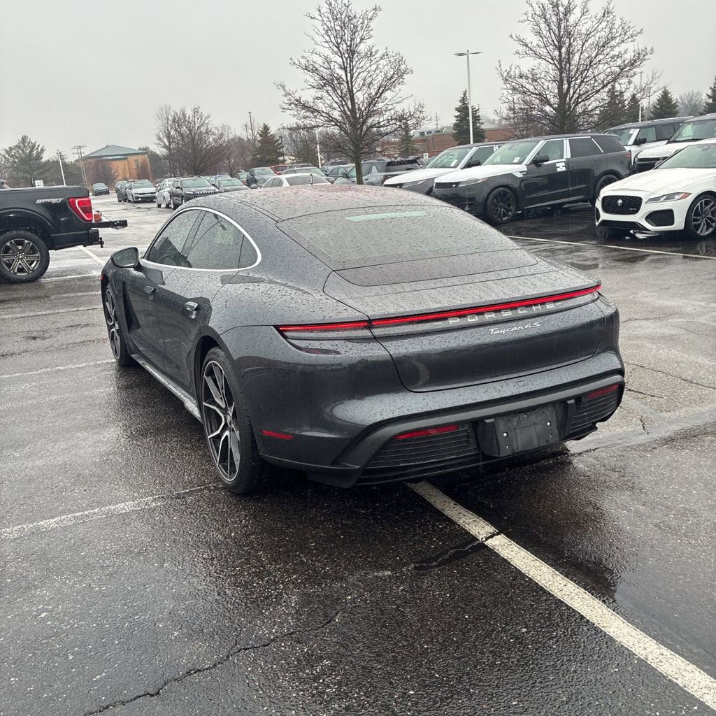 Used 2024 Porsche Taycan 4S image 4