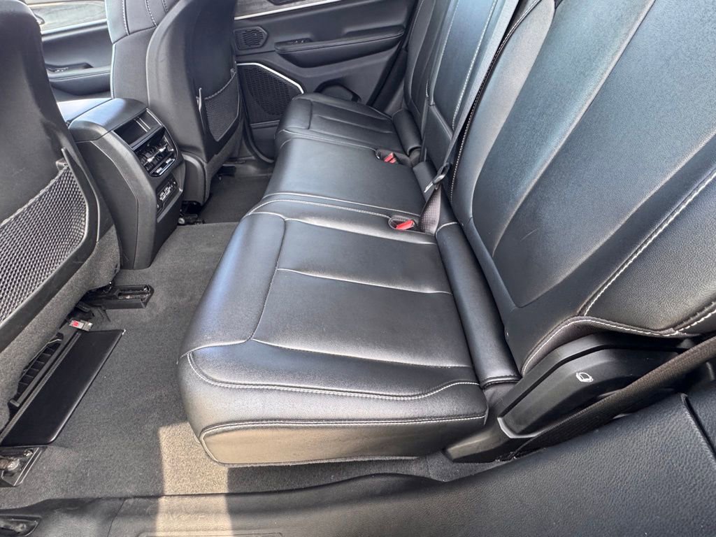 Used 2023 Jeep Grand Cherokee Limited w/ MOPAR Finishing Package image 30