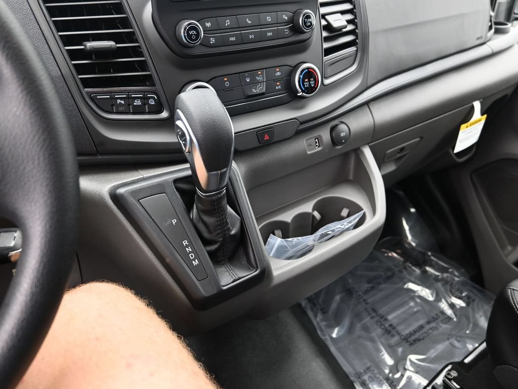 New 2025 Ford Transit 150 Low Roof RWD image 18