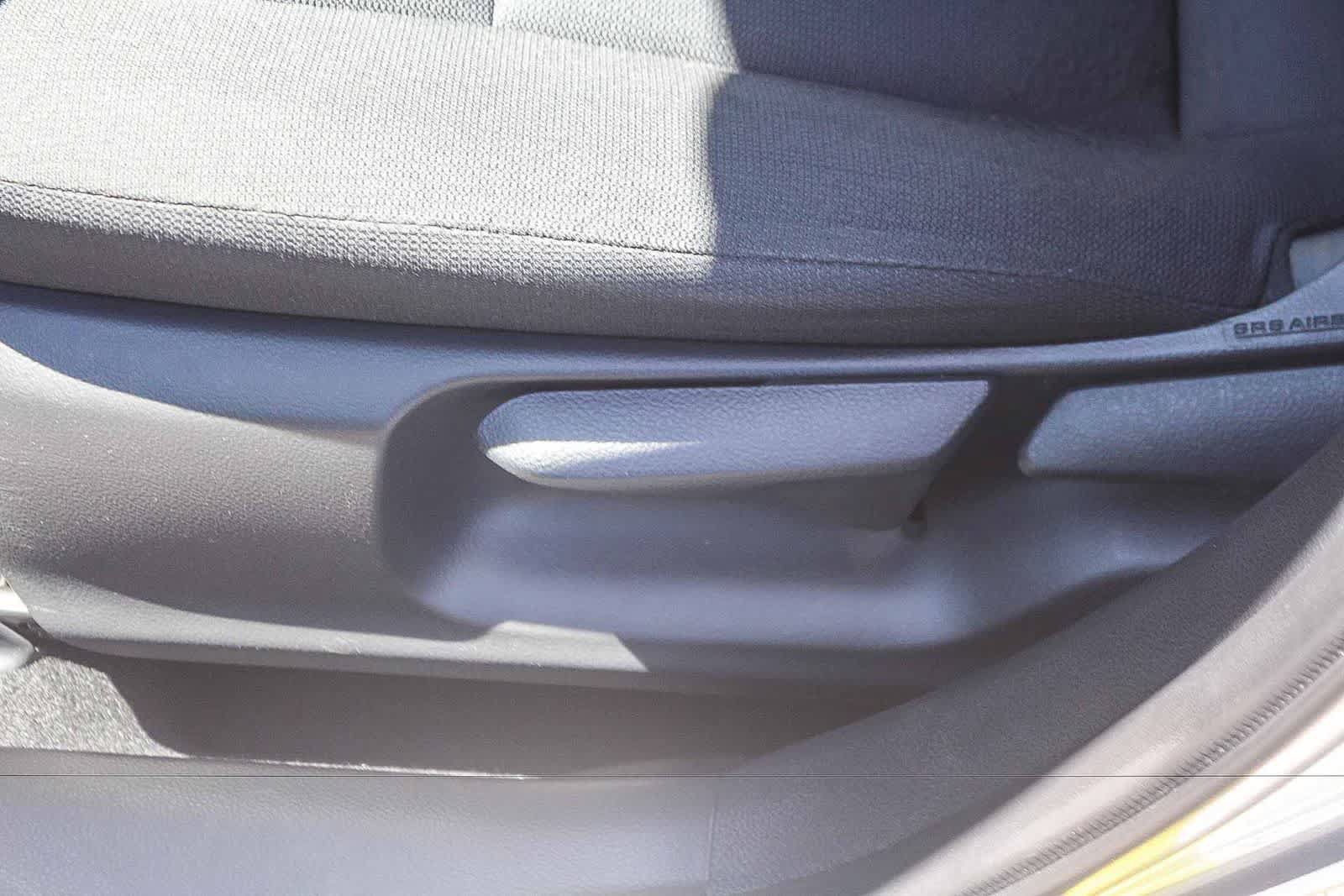 Used 2023 Toyota Corolla LE w/ Carpet Mat Package (TMS) FWD image 27