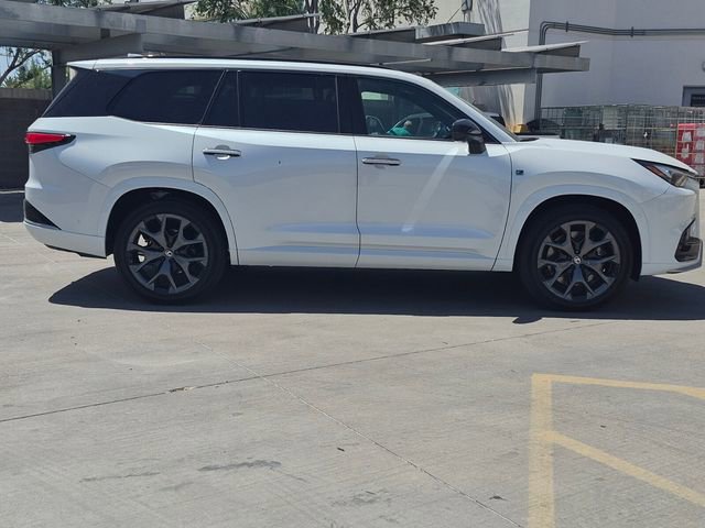 New 2026 Lexus TX 500h AWD image 3