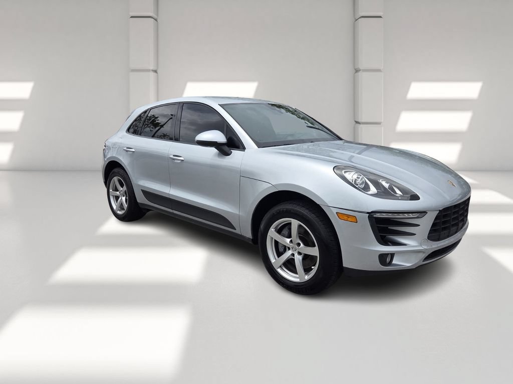 Used 2018 Porsche Macan AWD/4WD image 2