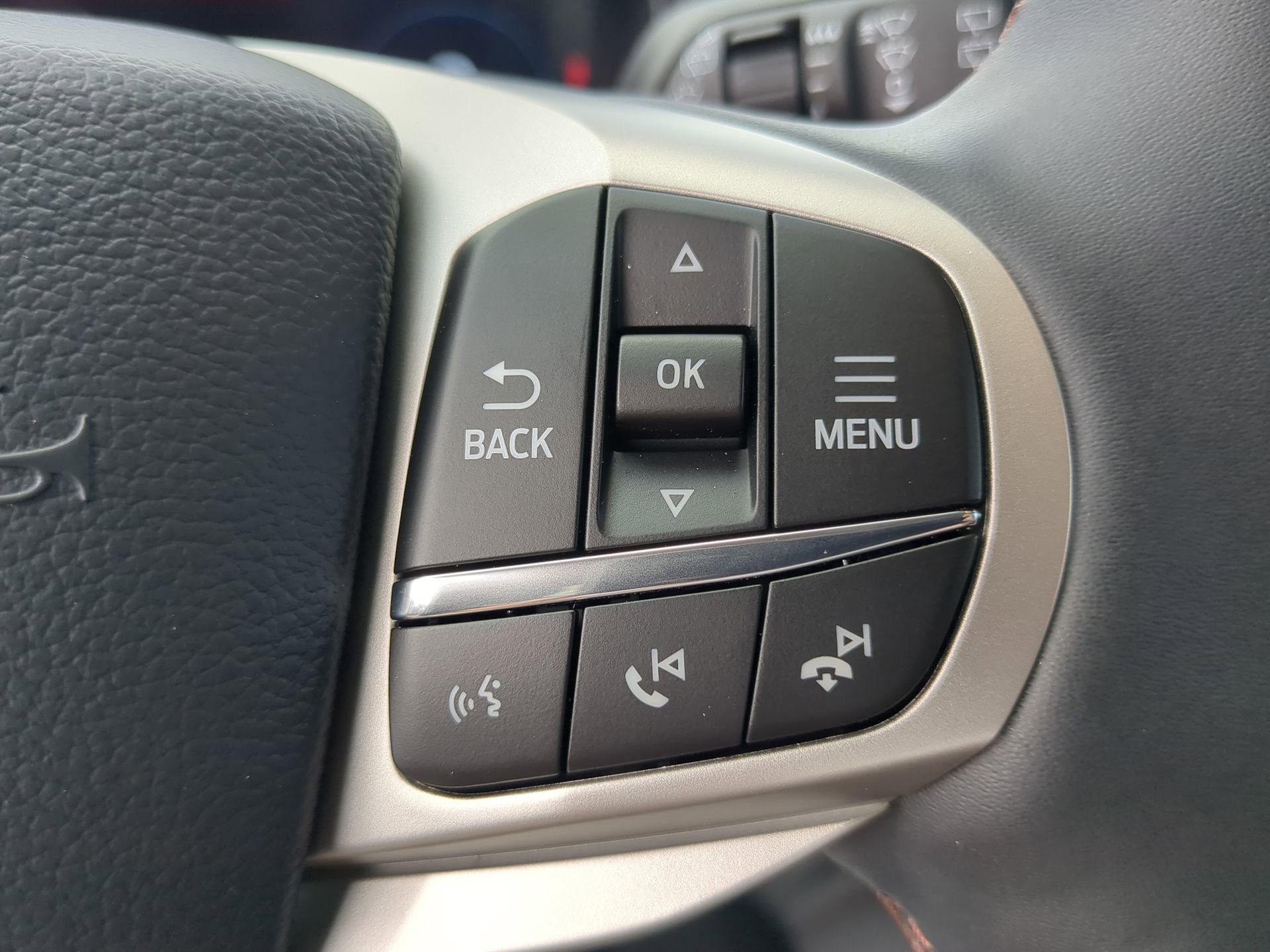 New 2026 Ford Explorer Active w/ Active Comfort Package image 63