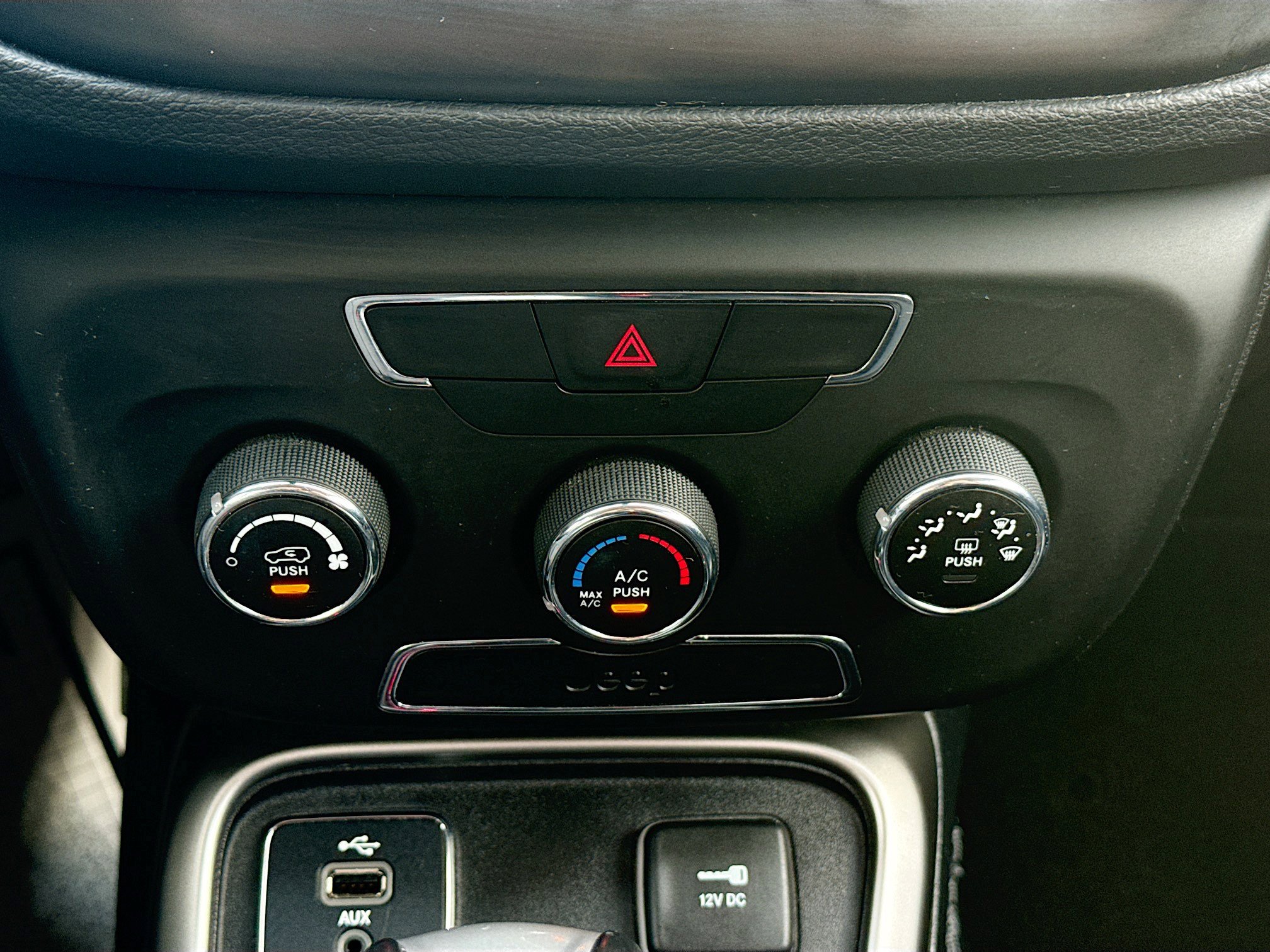 Used 2018 Jeep Compass Latitude image 32