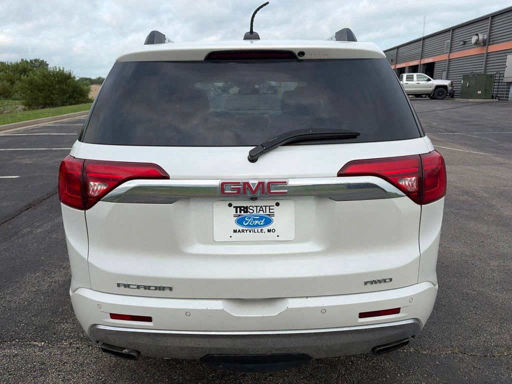Used 2018 GMC Acadia Denali AWD/4WD image 5