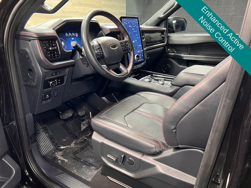 Used 2024 Ford Expedition Max Limited AWD/4WD image 3