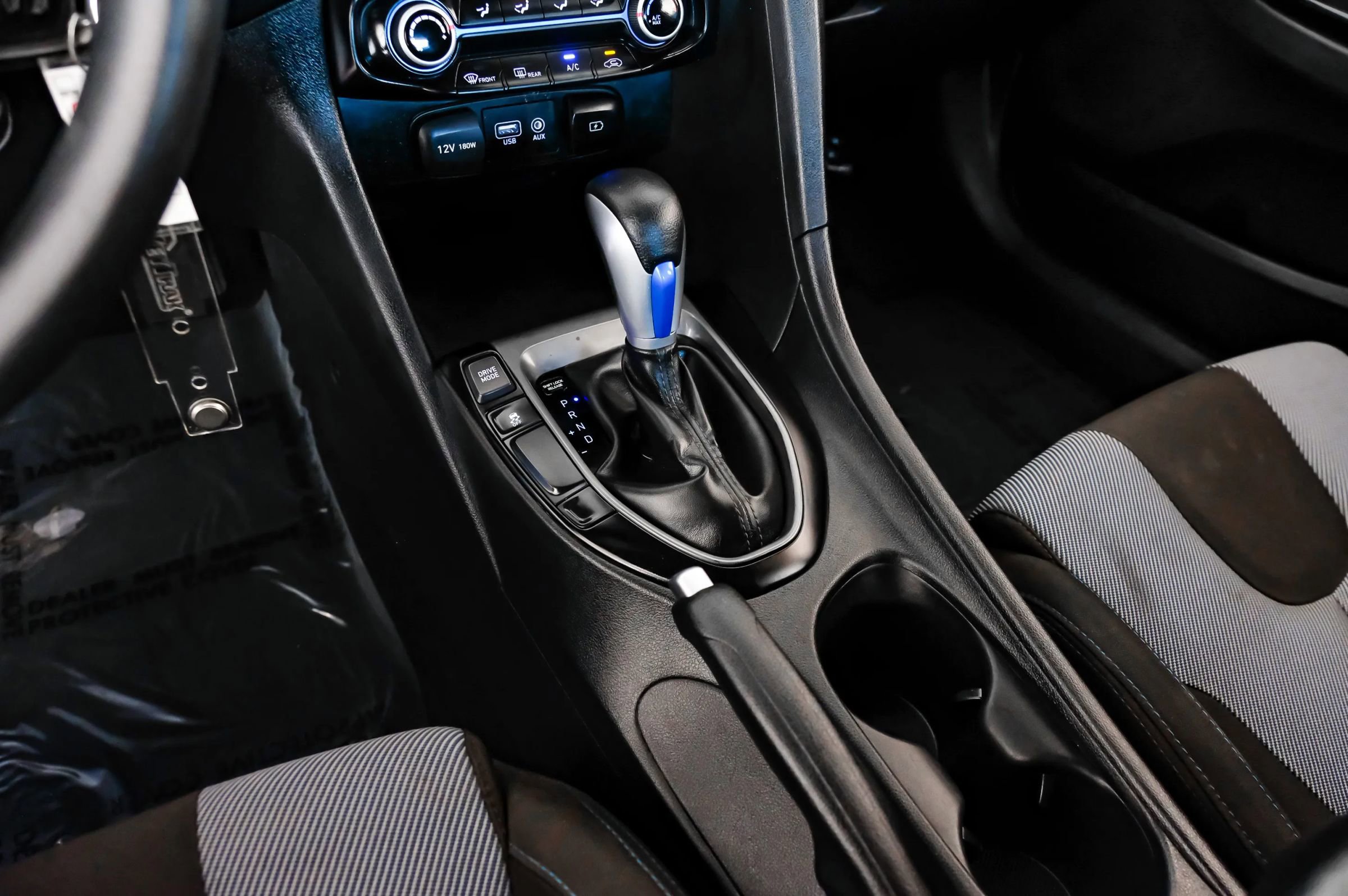 Used 2020 Hyundai Veloster 2.0 FWD image 16