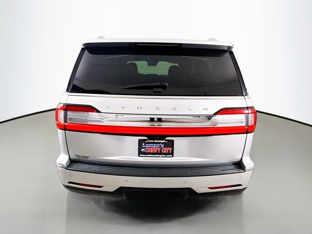 Used 2018 Lincoln Navigator L Select RWD image 6