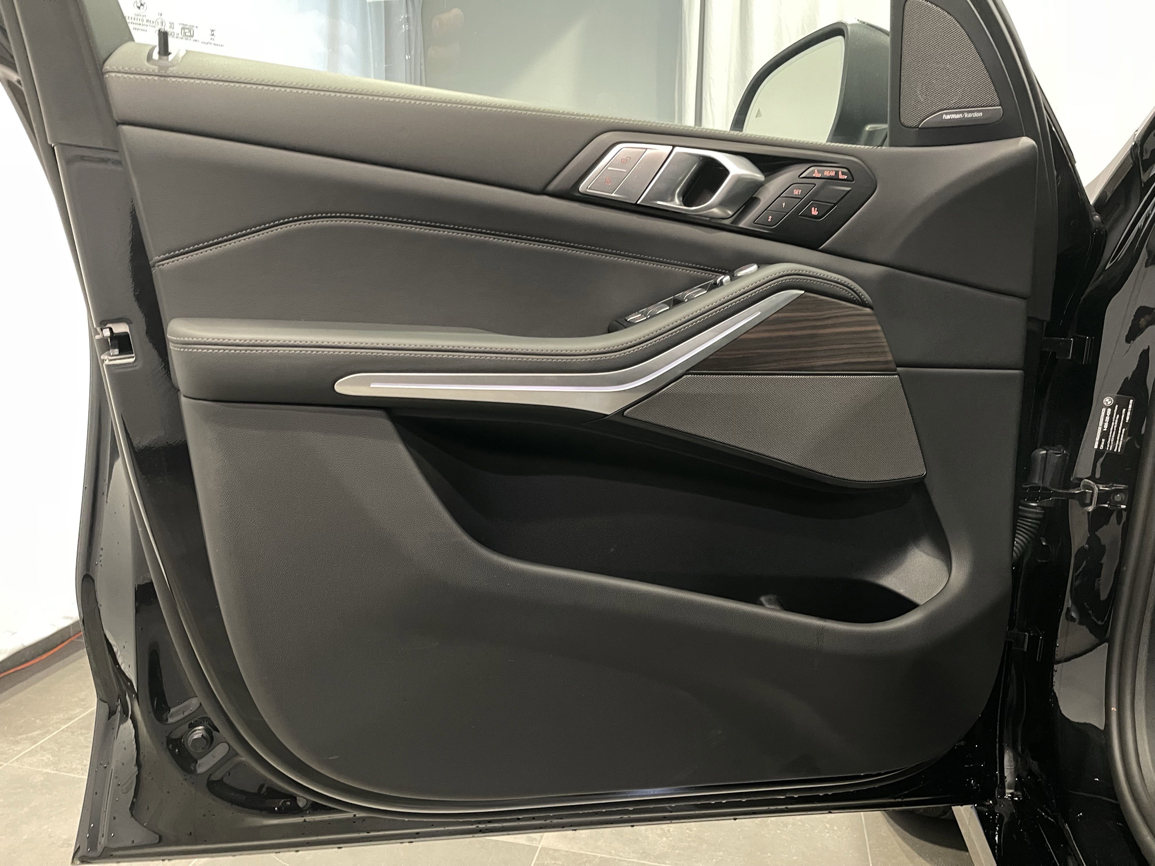 Used 2026 BMW X7 xDrive40i image 12