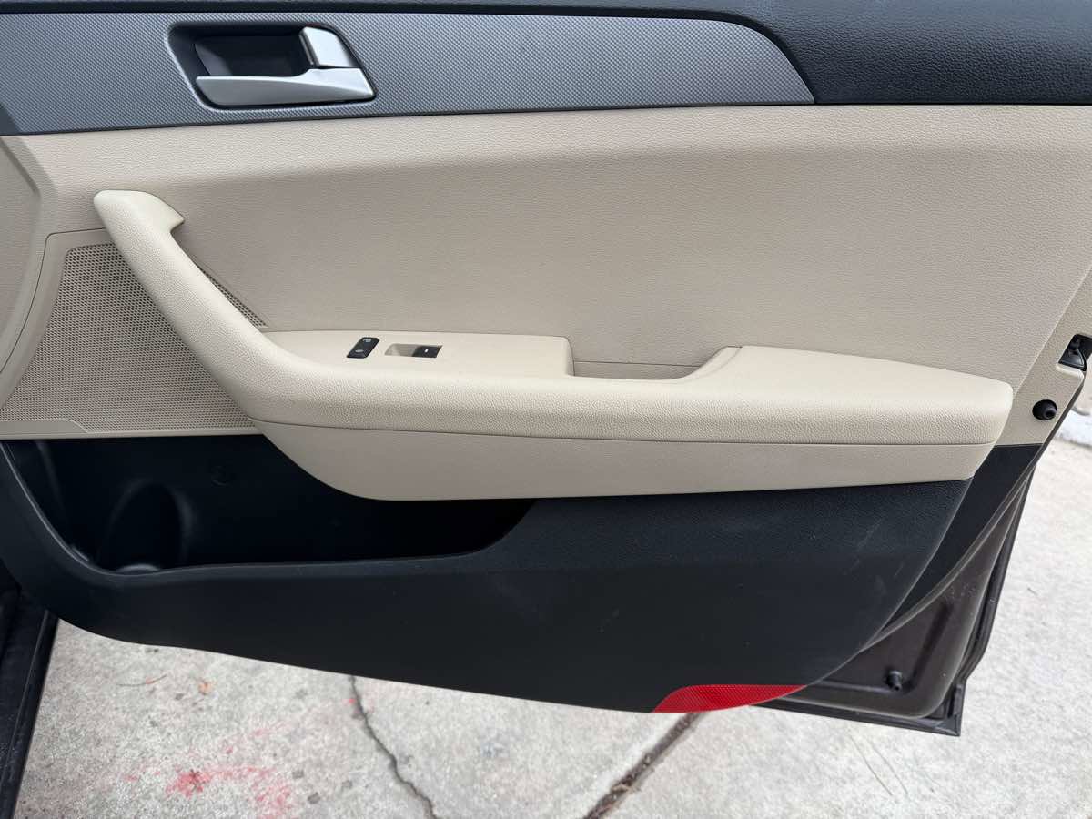 Used 2017 Hyundai Sonata SE image 17