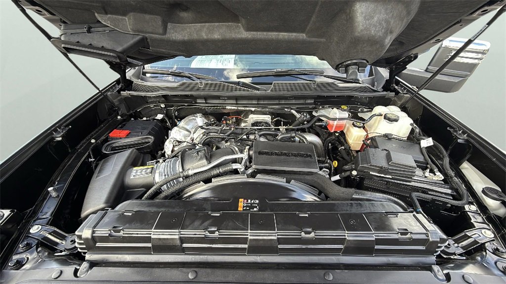 Used 2025 Chevrolet Silverado 2500 LTZ w/ LTZ Premium Package image 54