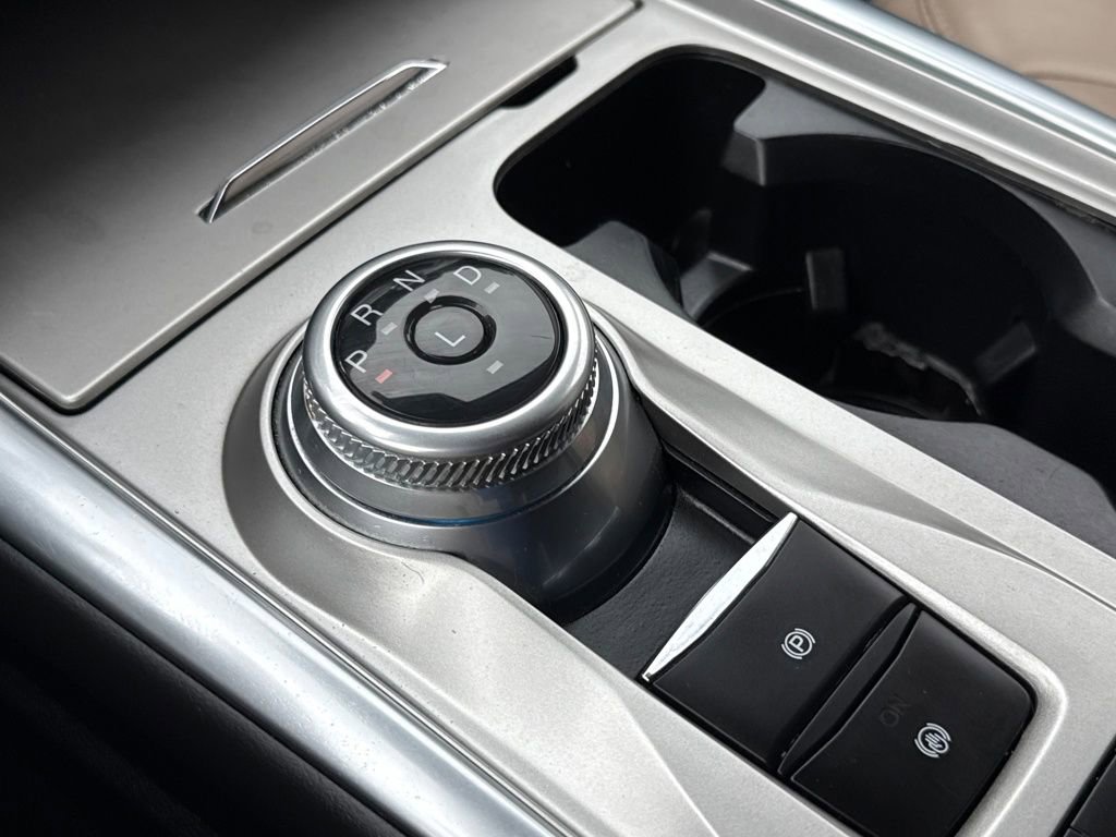 Used 2021 Ford Explorer XLT w/ Equipment Group 202A image 33