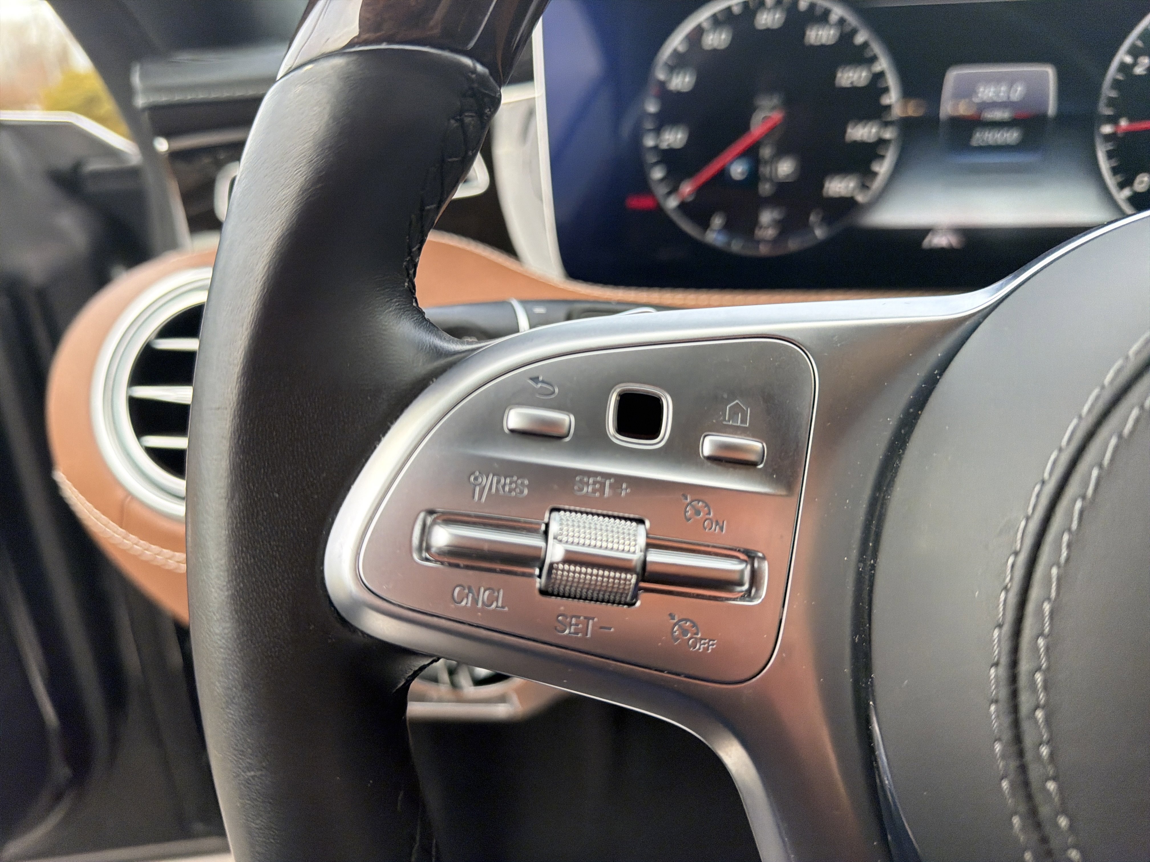 Used 2020 Mercedes-Benz S 560 4MATIC Coupe image 14