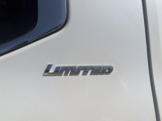 Used 2024 Toyota Tundra Limited w/ Power Package AWD/4WD image 12