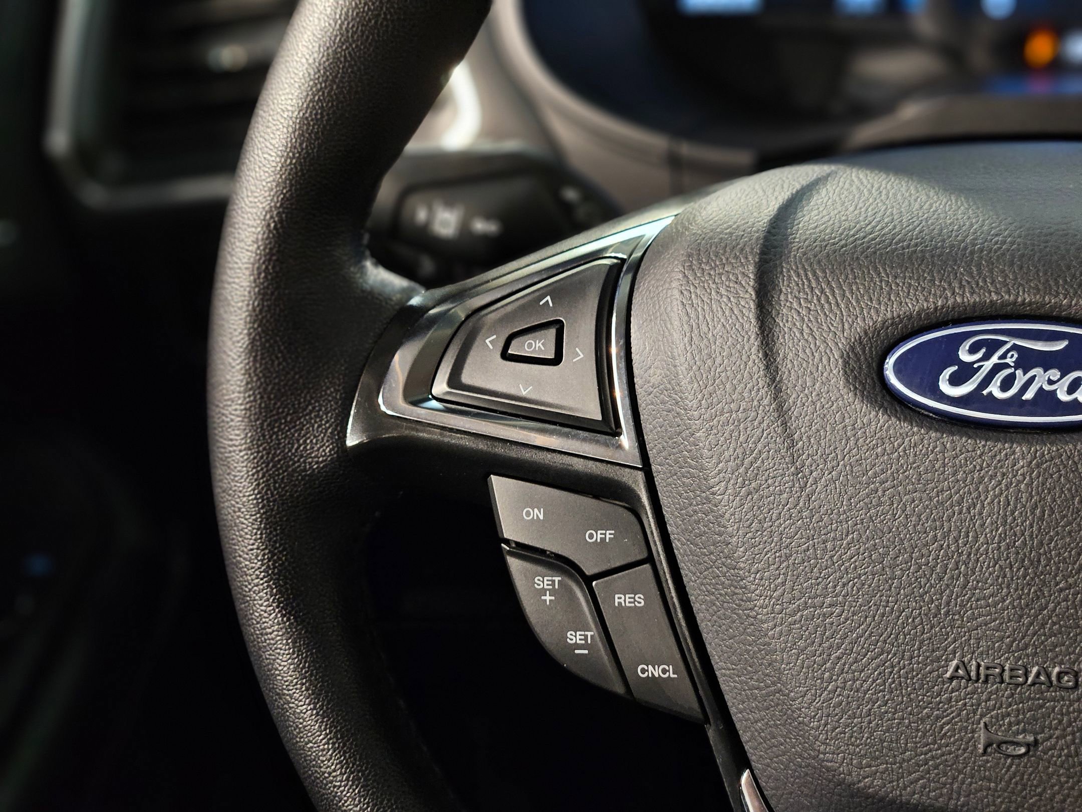 Used 2024 Ford Edge Titanium image 27