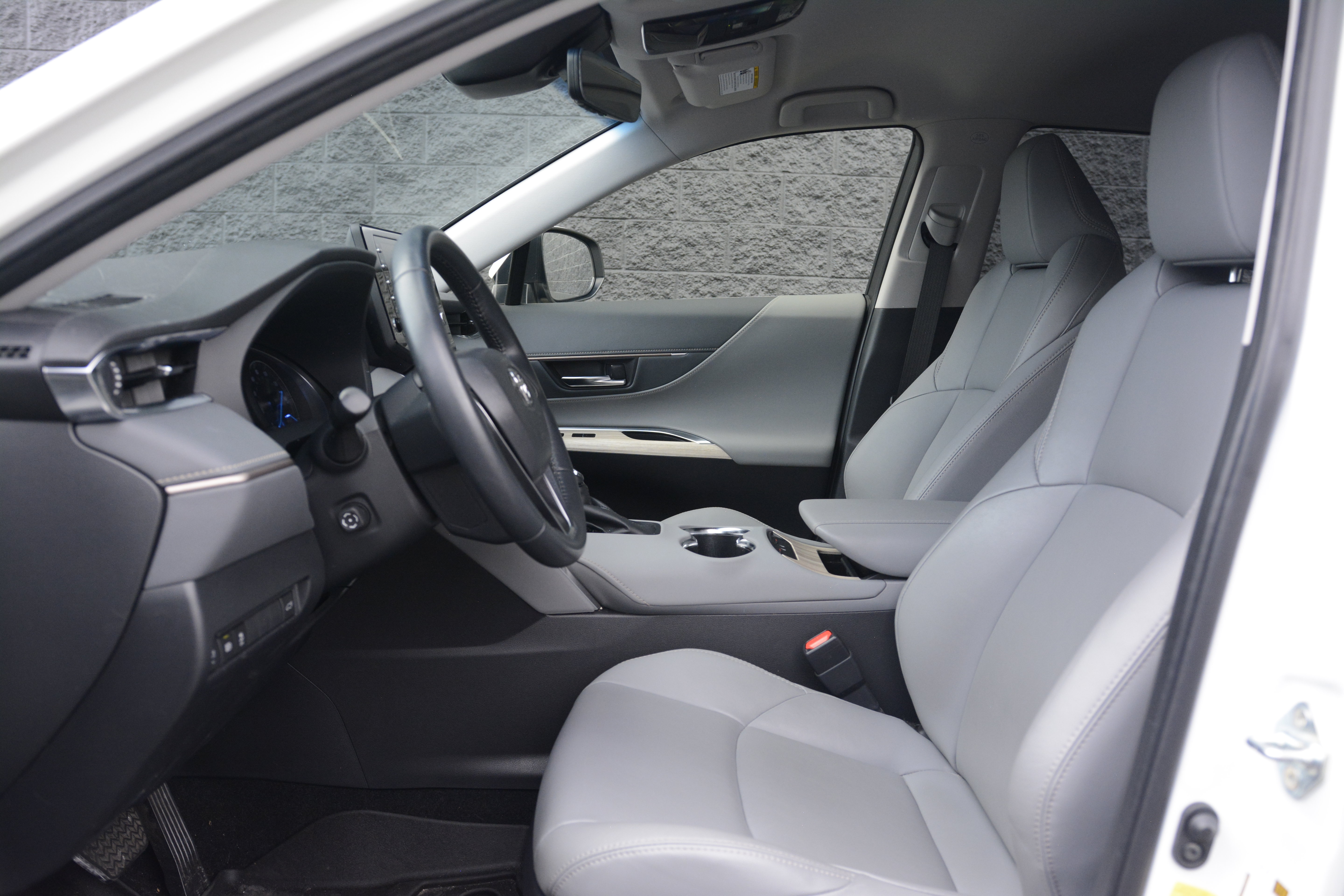 Used 2022 Toyota Venza XLE AWD/4WD image 15