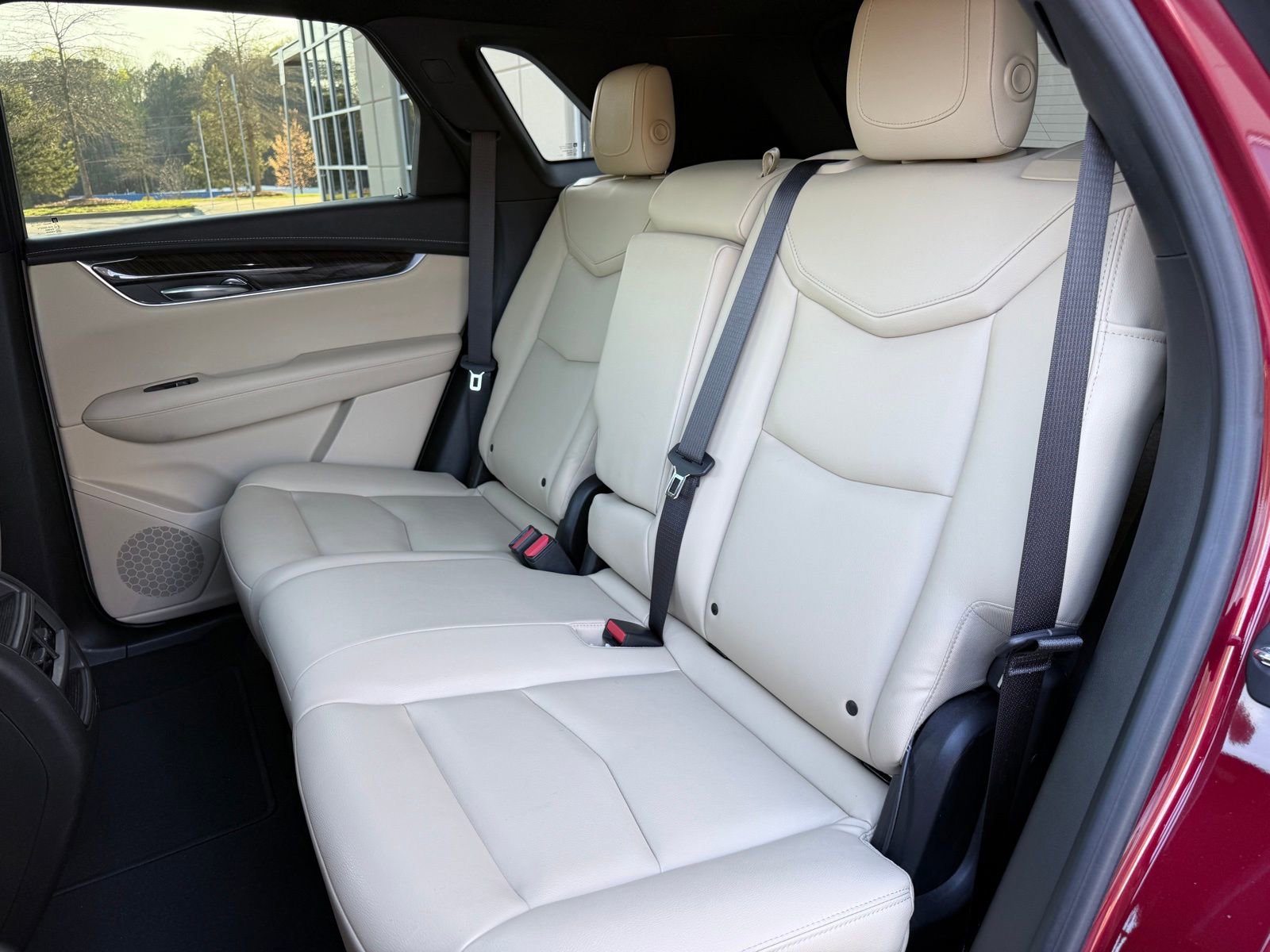 Used 2017 Cadillac XT5 FWD image 38