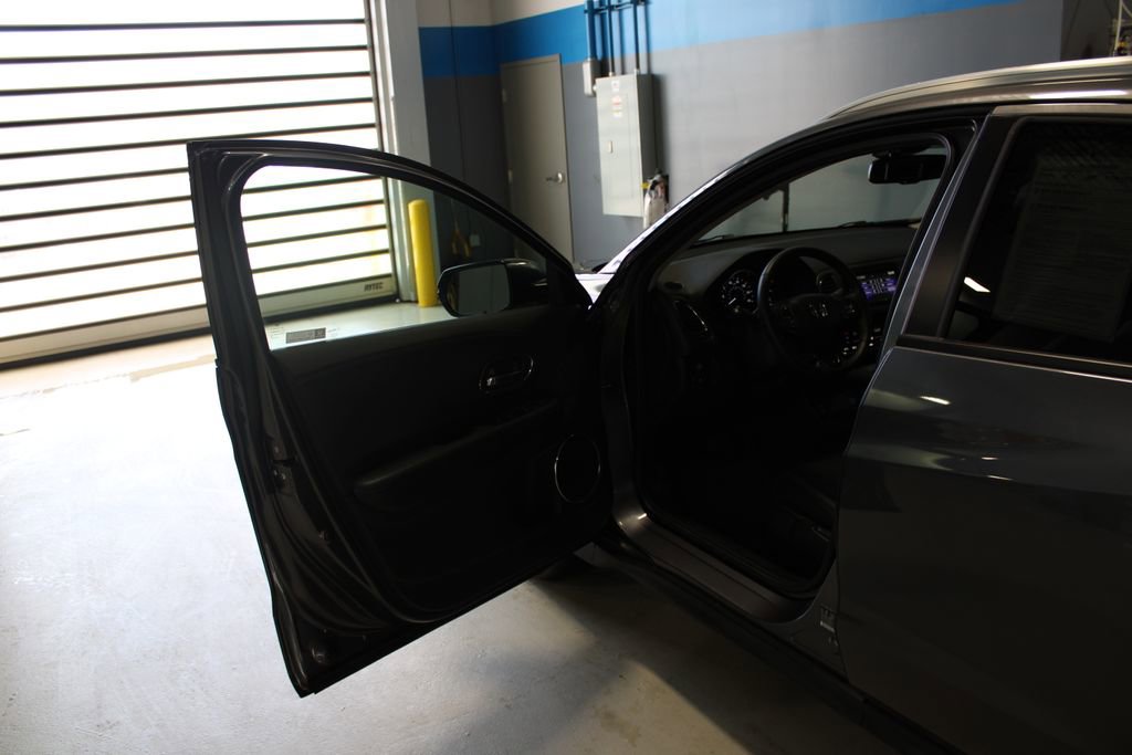 Used 2022 Honda HR-V EX-L image 8