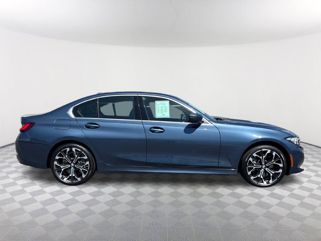 Used 2026 BMW 330i Sedan w/ Convenience Package RWD image 3
